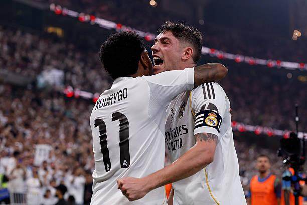 乐鱼体育-皇马“惨胜”决赛会师巴萨 小蜘蛛哑火马竞苦吞失利