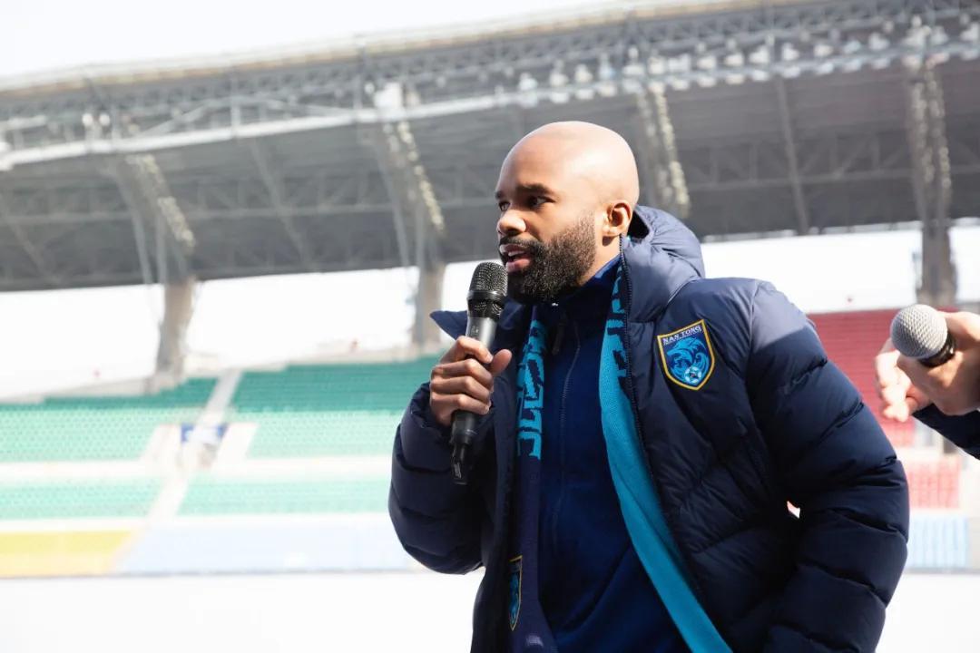 南通支云在主场举办新援见面会，卡卢卢、安屹斐、张竟哲亮相