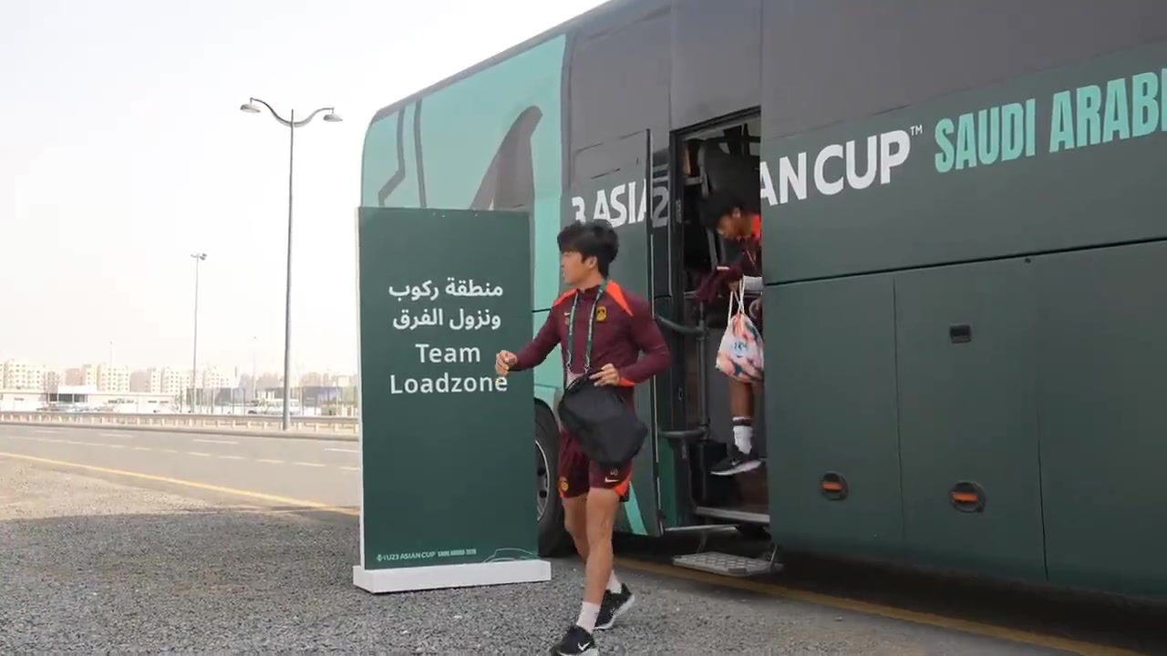 乐鱼中国体育-李镇全：从上场第一分钟就不吝啬体能，每一分钟都把自己豁出去